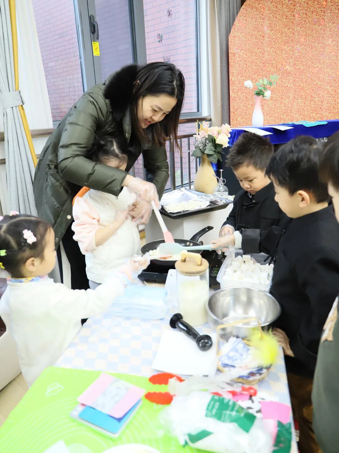 走读城市 微观历史 | 济南市慧思顿高瞻幼儿园探究式学习课程，带娃娃们品味11座城市的历史人文和烟火气
