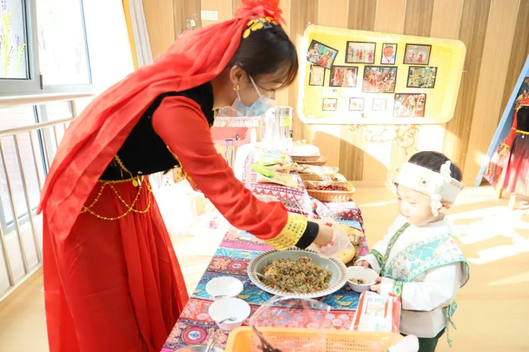 走读城市 微观历史 | 济南市慧思顿高瞻幼儿园探究式学习课程，带娃娃们品味11座城市的历史人文和烟火气