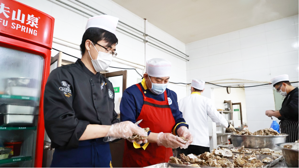 2023年“冬游乳山 畅品牡蛎”旅游季暨第八届乳山牡蛎文化节走进山东外事职业大学